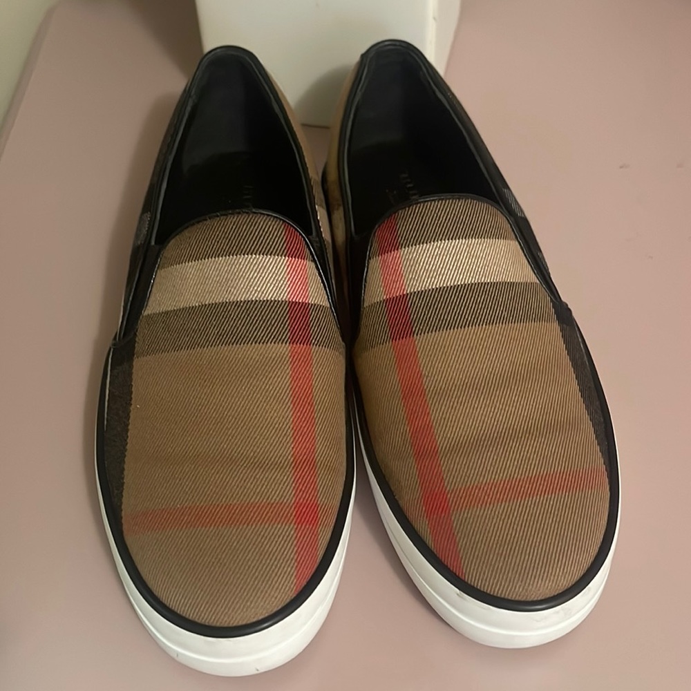 Burberry shoes